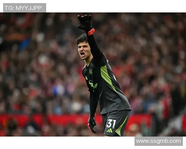 英超争四乱局：桑德兰3轮不败强势搅局，布莱顿异军突起水晶宫搅局，热刺曼联积分优势缩小